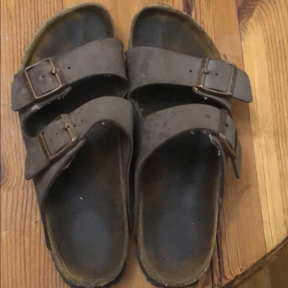 Brown Birkenstock’s well loved 9